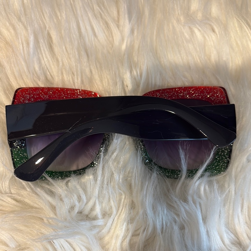 Stylish Red and Green Sunglasses - Picture 2 of 4